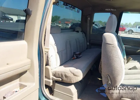 1998 Chevrolet K1500 Fleetside z USA, uszkodzony, nr VIN 2GCEK19R3W1113252